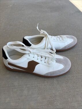 Outwoods White Sneakers with Brown & Gray Suede Accents